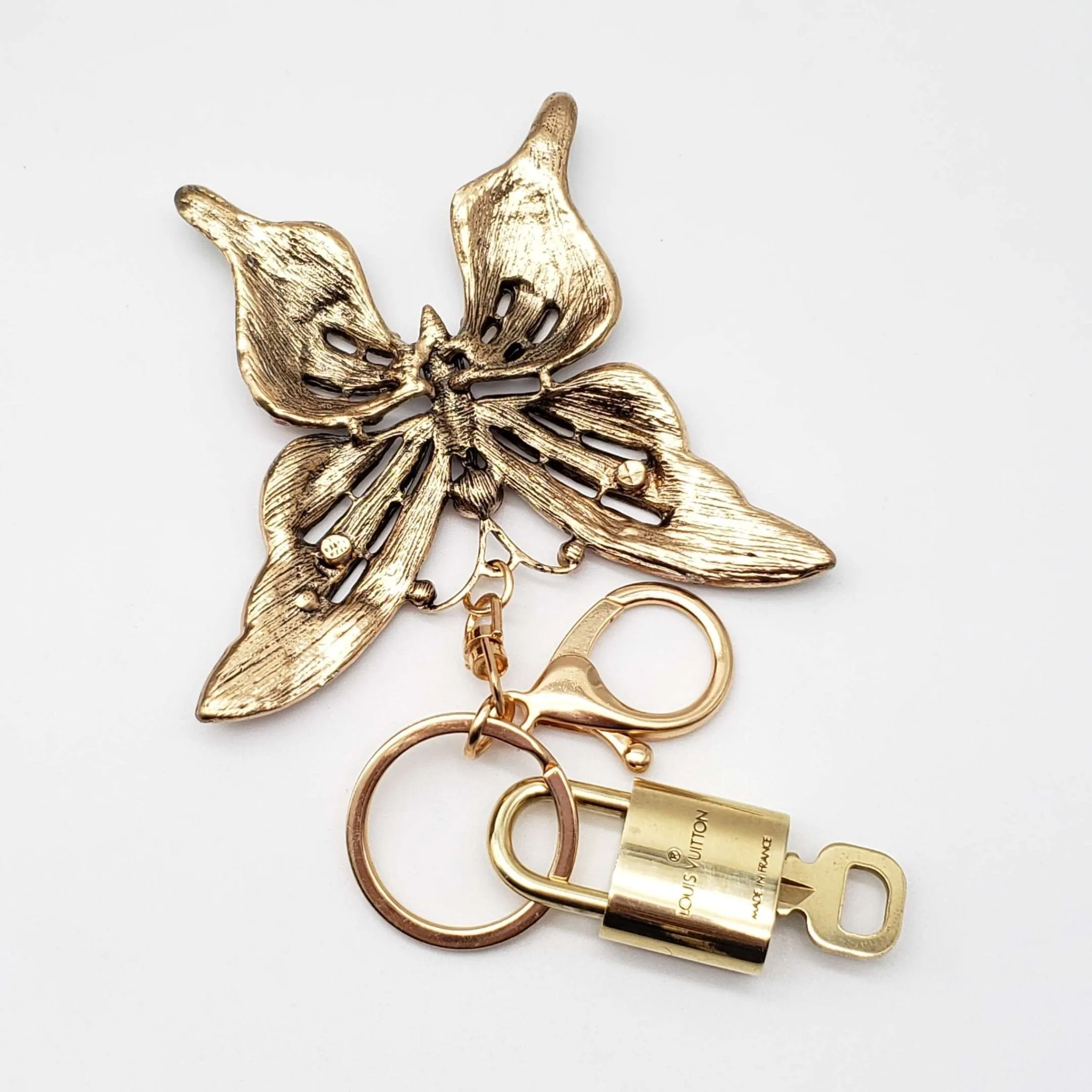 100%  Louis Vuitton Lock and Key with Unbranded Keychain, Keycharm, Bagcharm