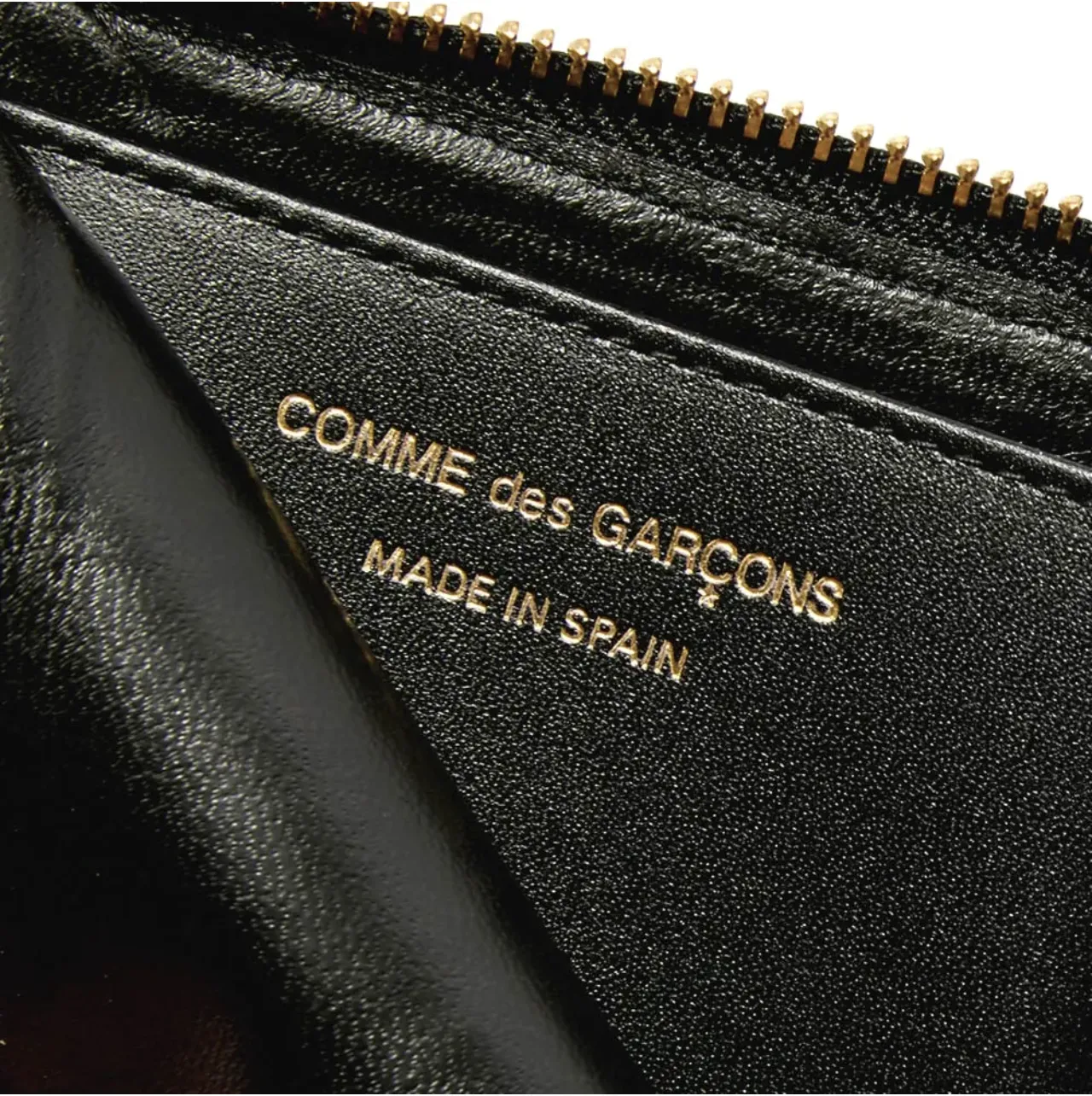 CDG Rubber Dot Wallet (SA3100RD)