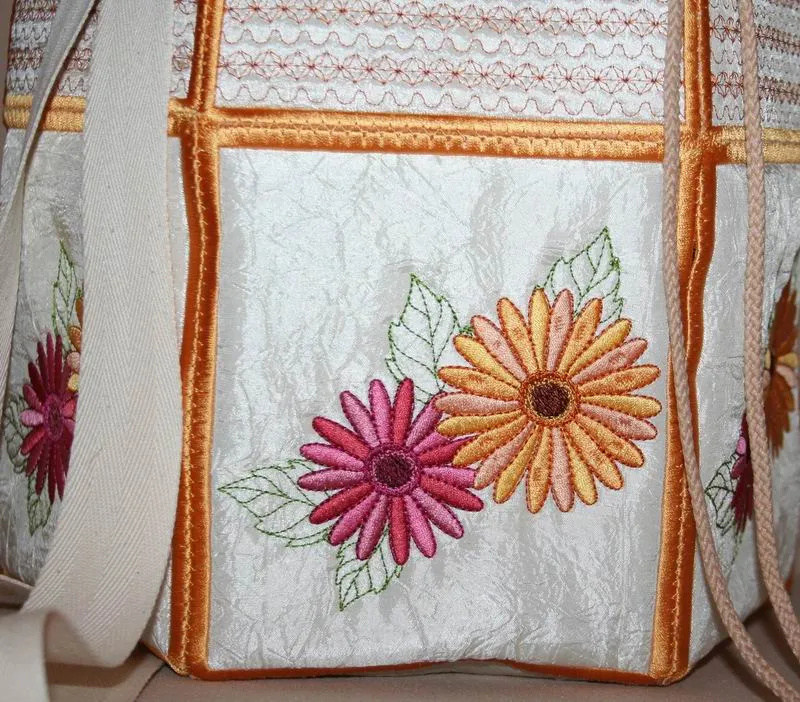 Gerbera Back Pack