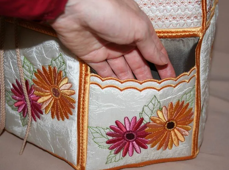 Gerbera Back Pack