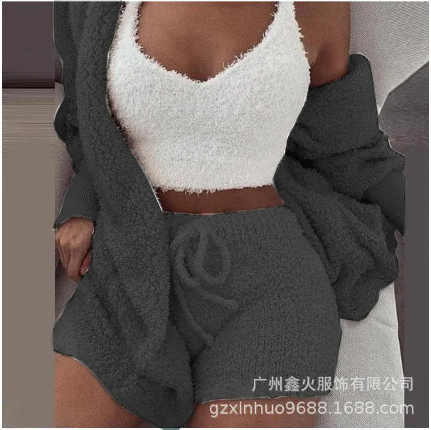 HOC Winter Plush Home Wear, Casual 3Pcs Pajamas Long Sleeved Shorts Sports Set