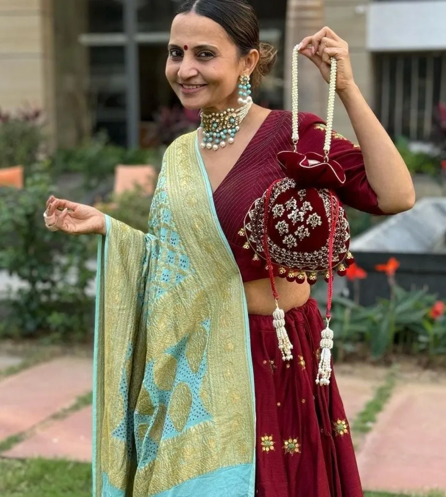 Leela Potli | Maroon