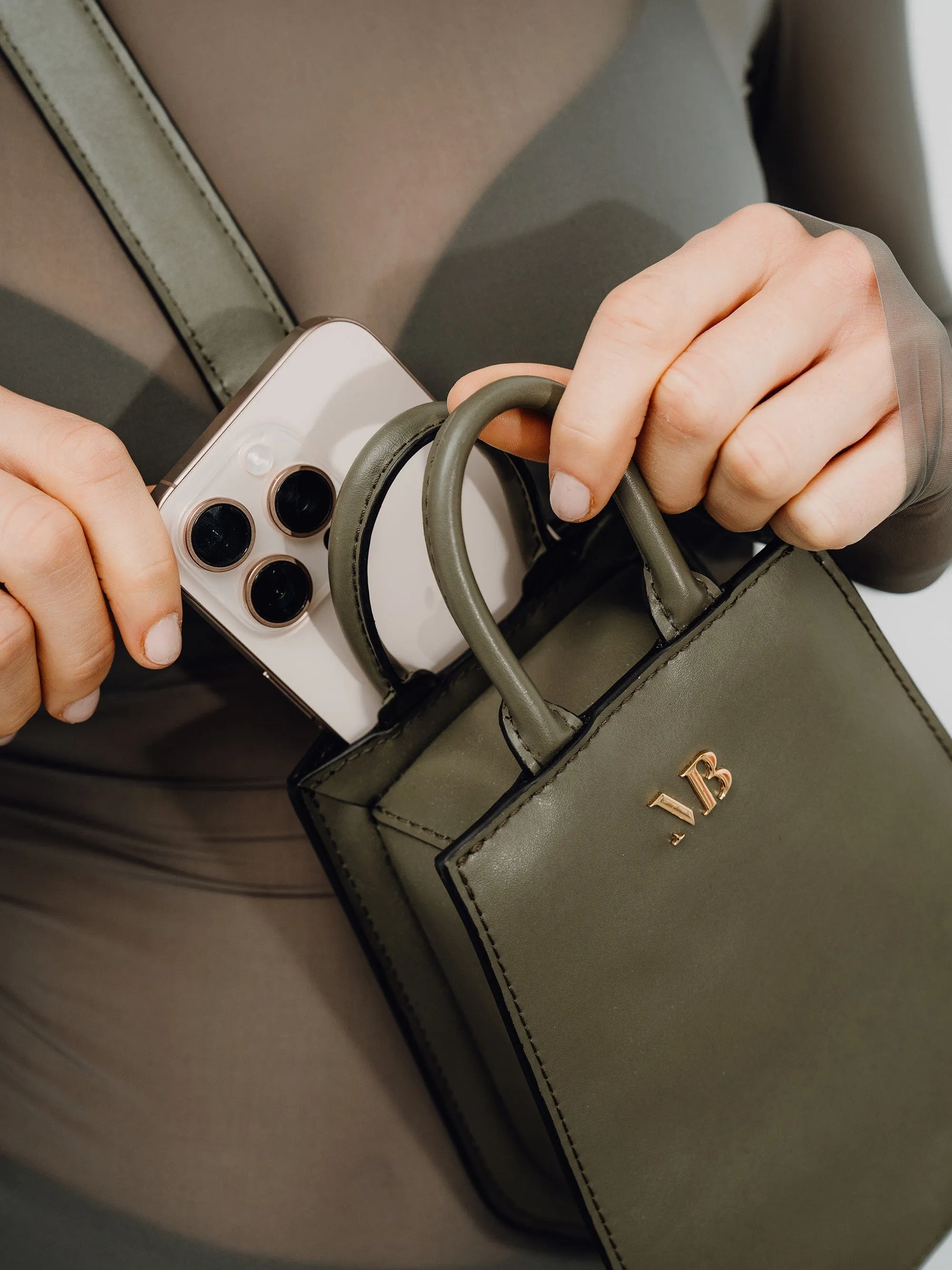 Mini Elay MIRUM® Leather Crossbody Bag | Moss