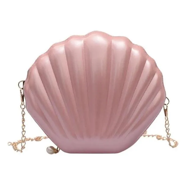 Shell Chain Shoulder Bag