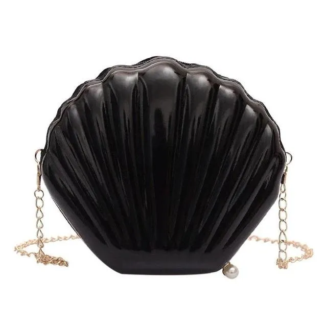 Shell Chain Shoulder Bag