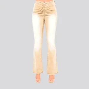 Trendy high rise jeans for ladies