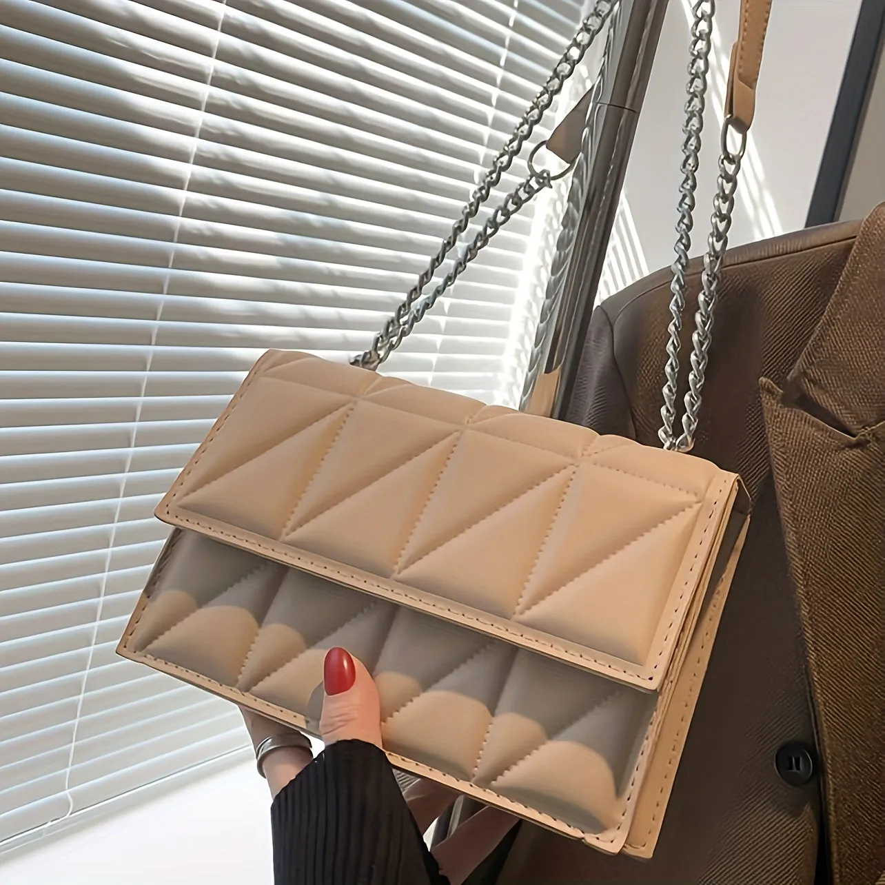 Uakiss Quilted Faux Leather Chic Women's Crossbody Bag with Magnetic Closure and Chain Strap - Minimalist Square Handbag & Purse